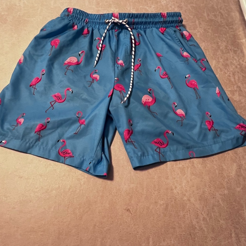 #4624. Unbranded Men's Blue Swimsuit w/Flamingo Pattern w/stretch Inner Short. M